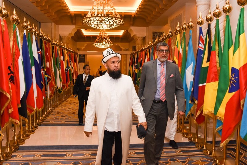 معزز،محترم، عزت مآب اور آنریبل شخصیات کی رابطہ عالم اسلامی کی سپریم کونسل اجلاس میں شرکت کے لئے آمد